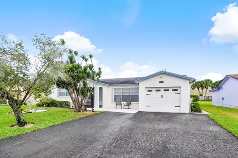 6326 Summer Sky Ln, Greenacres, FL 33463