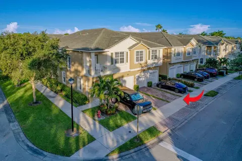 3041 SE Lexington Lakes Dr #201, Stuart, FL 34994