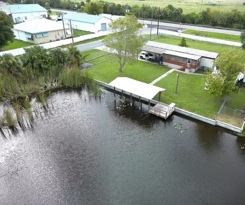 1031 Lake Dr, Okeechobee, FL 34974