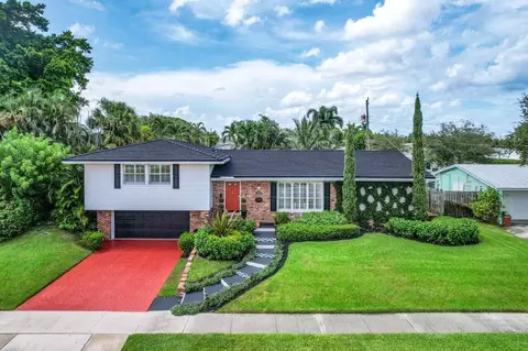513 Anchorage Dr, North Palm Beach, FL 33408