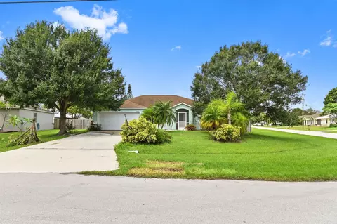 1902 SW Sunglow St, Port Saint Lucie, FL 34953