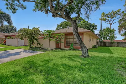 4788 Chacha Ct, West Palm Beach, FL 33415