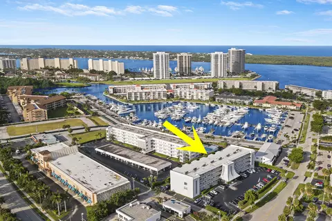 155 Yacht Club Dr #206, North Palm Beach, FL 33408