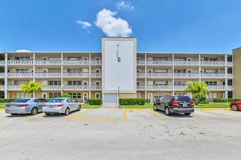 449 Southampton C, West Palm Beach, FL 33417
