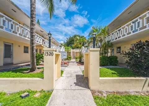 1320 12th S #3, Lake Worth Beach, FL 33460