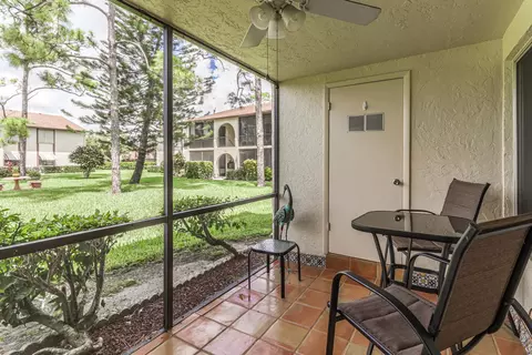 317 Knotty Pine Cir #A-1, Greenacres, FL 33463