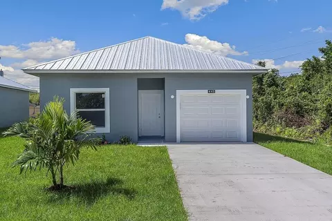 445 15th Pl SW, Vero Beach, FL 32962