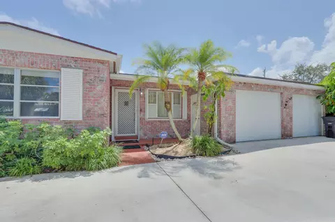 250 Santa Lucia Dr, West Palm Beach, FL 33405