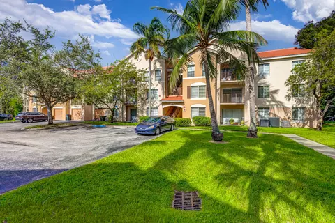 4021 San Marino Blvd #207, West Palm Beach, FL 33409