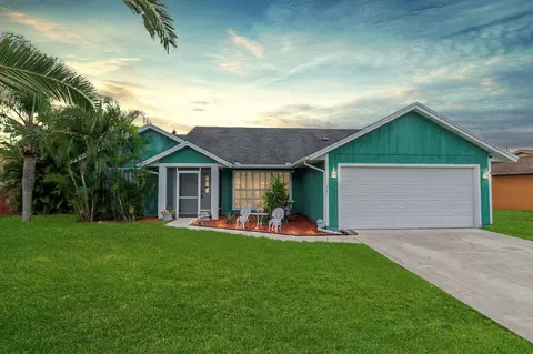 761 SW Parker Ave, Port Saint Lucie, FL 34953