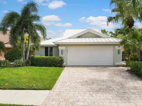 131 Sand Pine Dr, Jupiter, FL 33477
