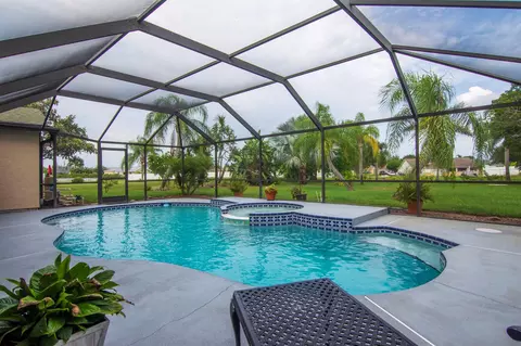 152 SW South Wakefield Cir, Port Saint Lucie, FL 34953