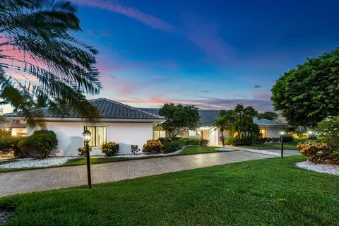 210 Glenwood Dr, Delray Beach, FL 33445