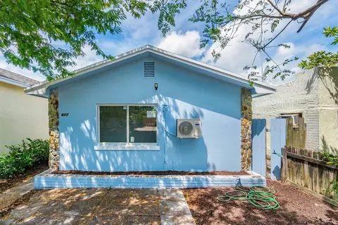 617 N F St, Lake Worth Beach, FL 33460
