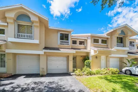 2278 Discovery Cir W, Deerfield Beach, FL 33442