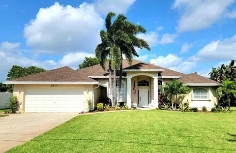 6811 Bayshore Dr, Lake Worth, FL 33462