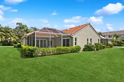 117 N Lakeshore Dr, Hypoluxo, FL 33462
