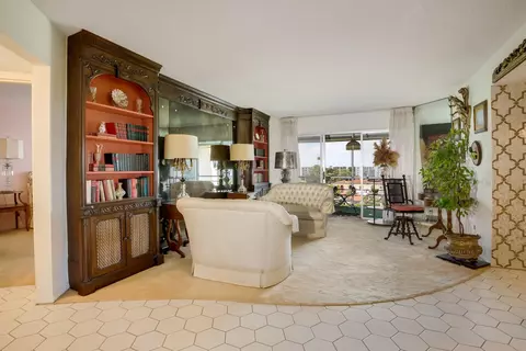 3590 Via Poinciana #614, Lake Worth, FL 33467