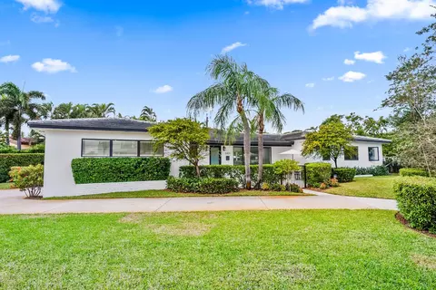 2401 N Lakeside Dr, Lake Worth Beach, FL 33460
