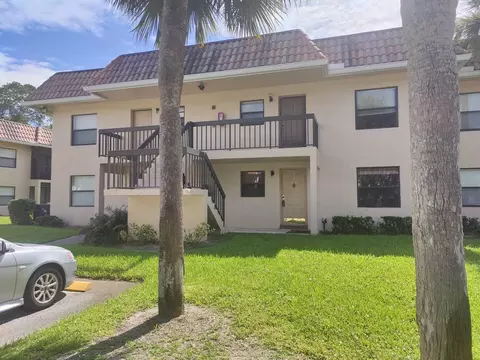 6832 Palmetto Cir #102, Boca Raton, FL 33433