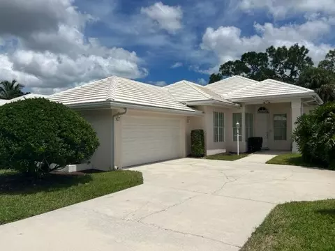 429 SW Fairway Lndg, Port Saint Lucie, FL 34986