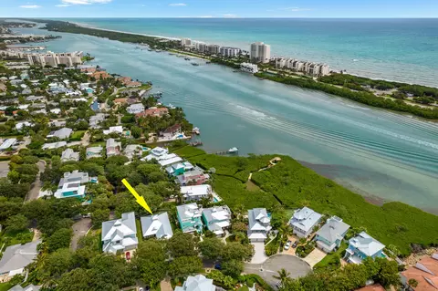 140 Intracoastal Cir, Tequesta, FL 33469