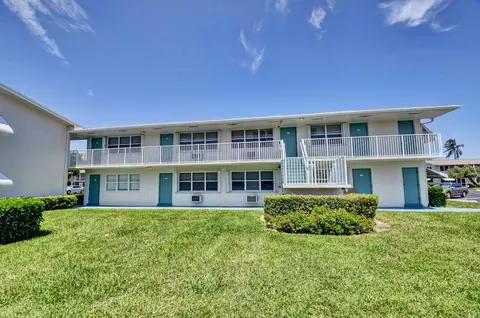 620 Horizons W #209, Boynton Beach, FL 33435