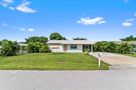 4705 Penny Ln, Lake Worth, FL 33461