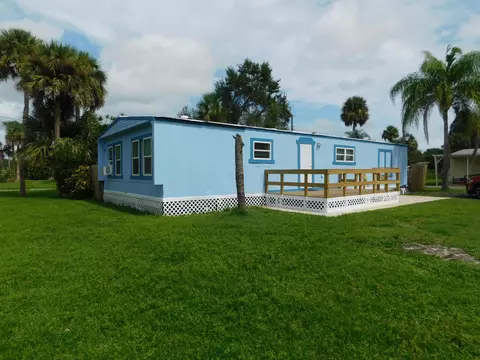 598 Palomar St, Fort Pierce, FL 34951