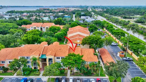 103 Yacht Clb #109, Hypoluxo, FL 33462