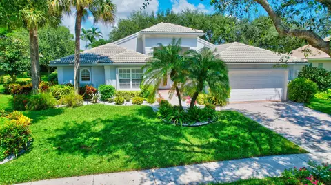 13142 Alhambra Lake Cir, Delray Beach, FL 33446