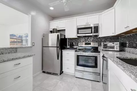 718 Saxony O, Delray Beach, FL 33446