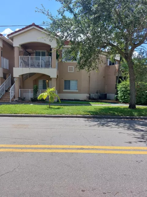300 E 4 St #103, Hialeah, FL 33010