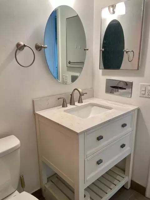 2880 Lake Osborne Dr #110, Lake Worth Beach, FL 33461