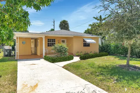 618 N Palmway, Lake Worth Beach, FL 33460