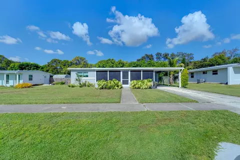 270 Banyan Dr, Port Saint Lucie, FL 34952