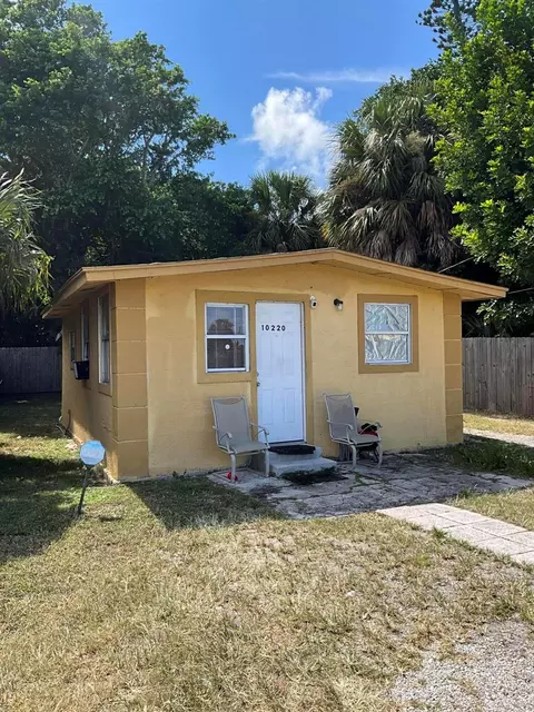 10220 SE Dixie Hwy, Hobe Sound, FL 33455