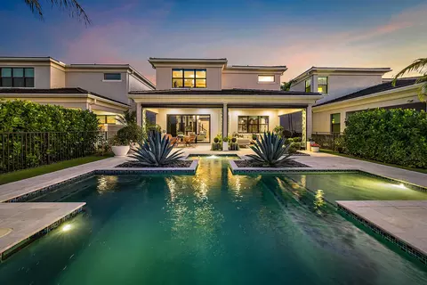 13693 Artisan Cir, Palm Beach Gardens, FL 33418