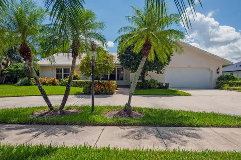 822 SW 35th Ave, Boynton Beach, FL 33435