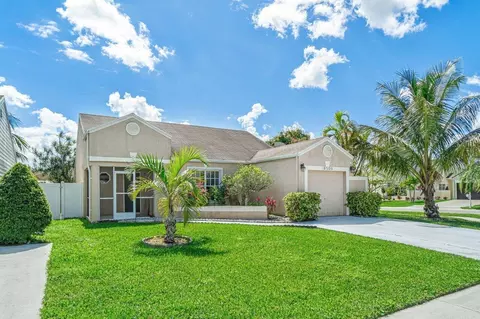 8506 Dynasty Dr, Boca Raton, FL 33433