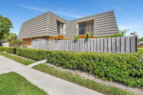 3708 37th Way, West Palm Beach, FL 33407