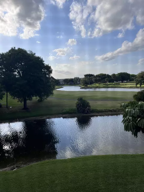 4302 Martinique Cir #M3, Coconut Creek, FL 33066