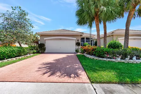 10561 Royal Caribbean Cir, Boynton Beach, FL 33437