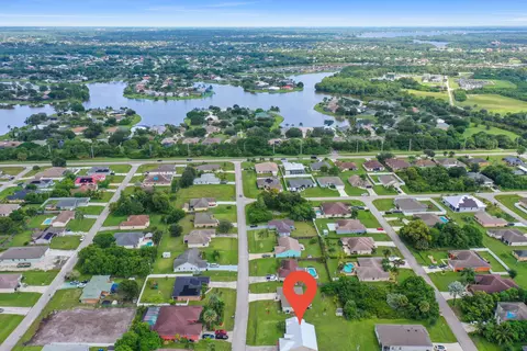 466 SW Prater Ave, Port Saint Lucie, FL 34953