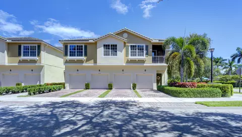 3051 SE Lexington Lakes Dr #203, Stuart, FL 34994
