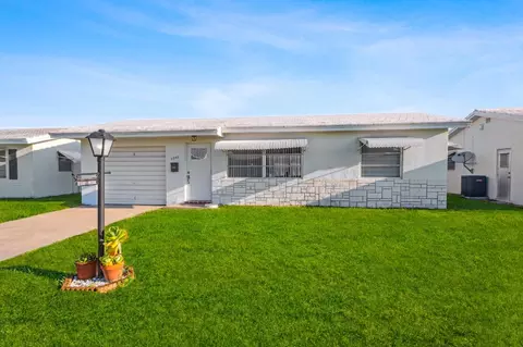 2389 SW 9th Ave, Boynton Beach, FL 33426