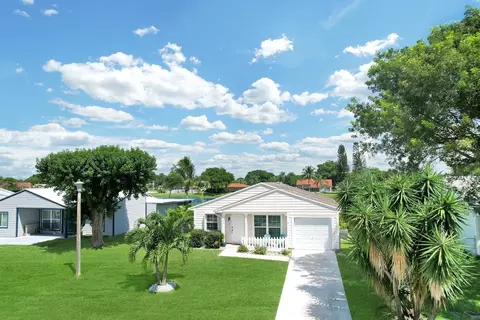 5468 Courtney Cir, Boynton Beach, FL 33472