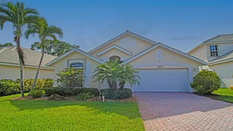 8029 SE Morningwood Pl, Hobe Sound, FL 33455