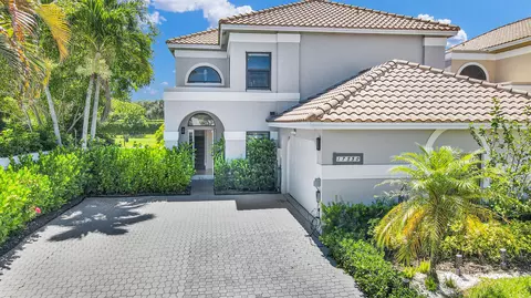 17350 Via Capri E, Boca Raton, FL 33496