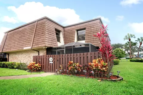 2574 NW 99th Ave, Coral Springs, FL 33065